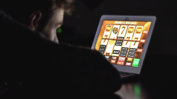mawartoto resmi app showing live football match and betting interface